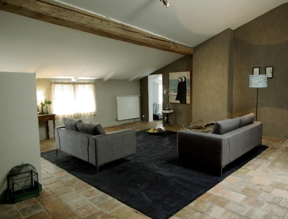 Monte Arena Bed and Breakfast Montaren-et-Saint-Médiers Eksteriør billede